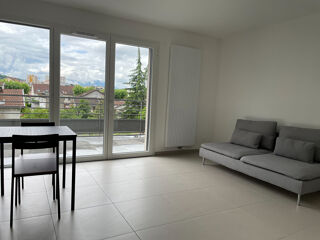  Appartement à louer 2 pièces 43 m²