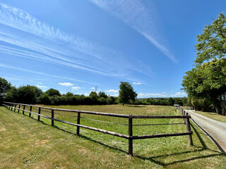  Villa  vendre 10 pices 380 m