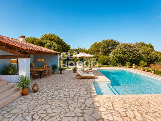  Villa à vendre 8 pièces 220 m²
