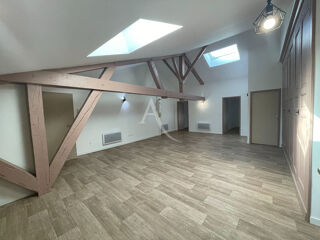  Appartement à louer 3 pièces 79 m²