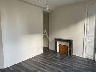 Location Appartement A LOUER LE LION D'ANGERS Bel Appt T3 au 1er étage de 59 m2 Le lion d angers