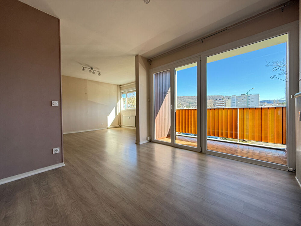 Appartement Lons-Le-Saunier 4 pièces / 2 chambres / 78 m²