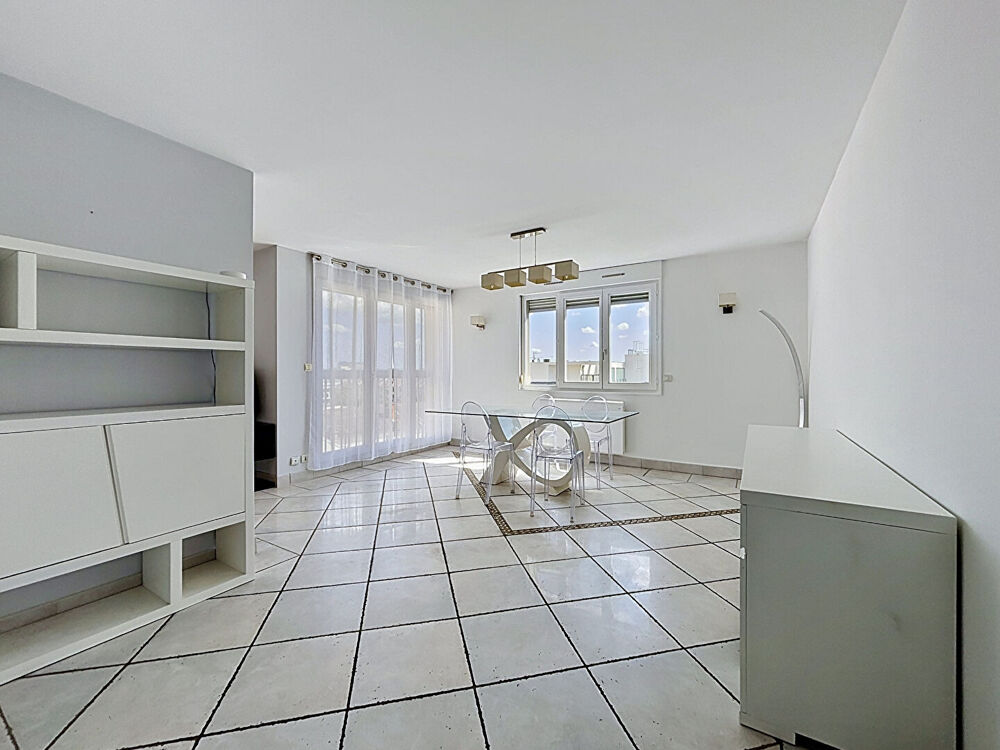 Vente Appartement Appartement 5 pièces avec terrasses et vue dégagée à vendre à Lyon 8ème  MONPLAISIR Lyon 8