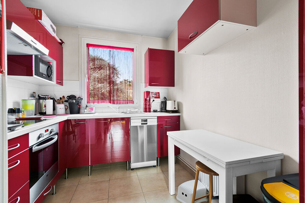Appartement 4 pièces 76 m² · à Saint Germain en Laye · 76 m² · 320 000 €