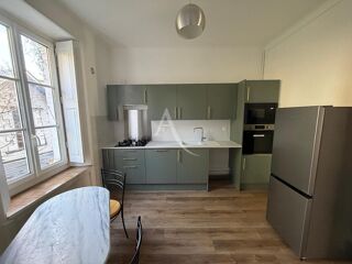  Appartement à louer 3 pièces 55 m²