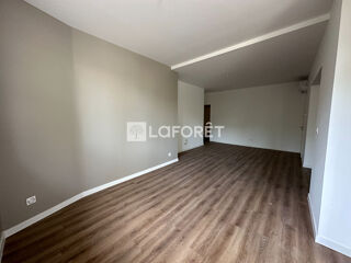  Appartement à louer 3 pièces 65 m²
