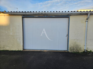  Parking / Garage à vendre 30 m²