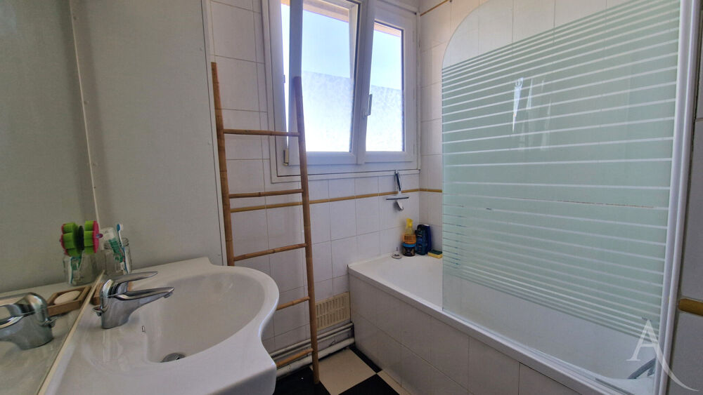 Appartement F2 à Mantes La Jolie de 49m² avec parking et cave