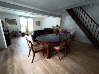  Immeuble à vendre 8 pièces 237 m²