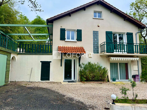   Maison Bellefont La Rauze 6 chambres 8 pi�ce(s) 180m2 Maison - 7 pi�ce(s) - 180 m�