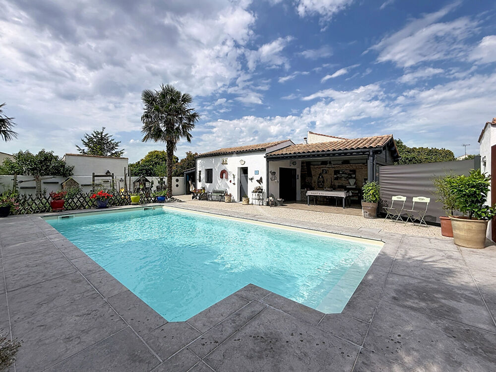 Vente Maison Maison plain-pied 137 m2, 4 chambres - piscine Thaire