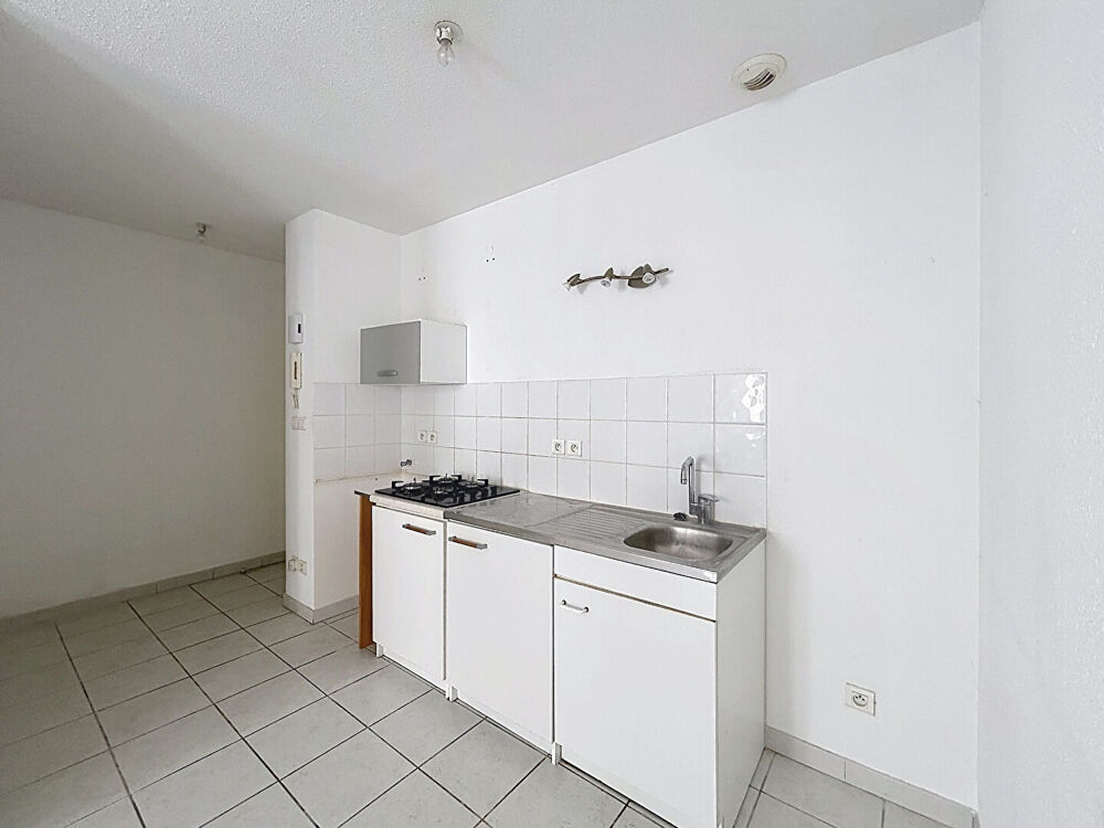 Location Appartement ST CHAMAS, STUDIO Saint chamas