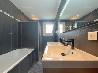  Maison  vendre 6 pices 143 m