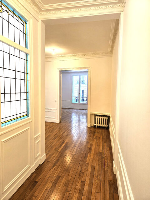  Appartement � louer 5 pi�ces 136 m�