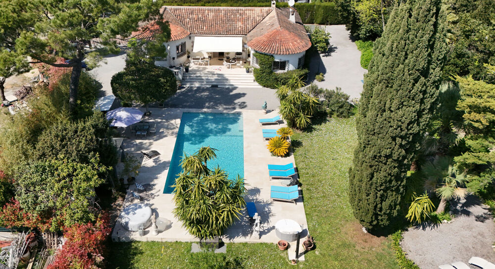Vente Maison Mougins, Maison de caractère avec piscine 266 m² hab plus dépendances Mougins