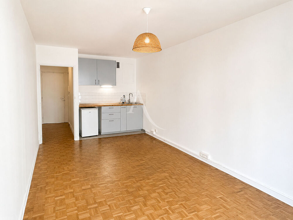 Vente Appartement STUDIO 30 M²  PARIS 18 Métro Jules Joffrin Paris 18