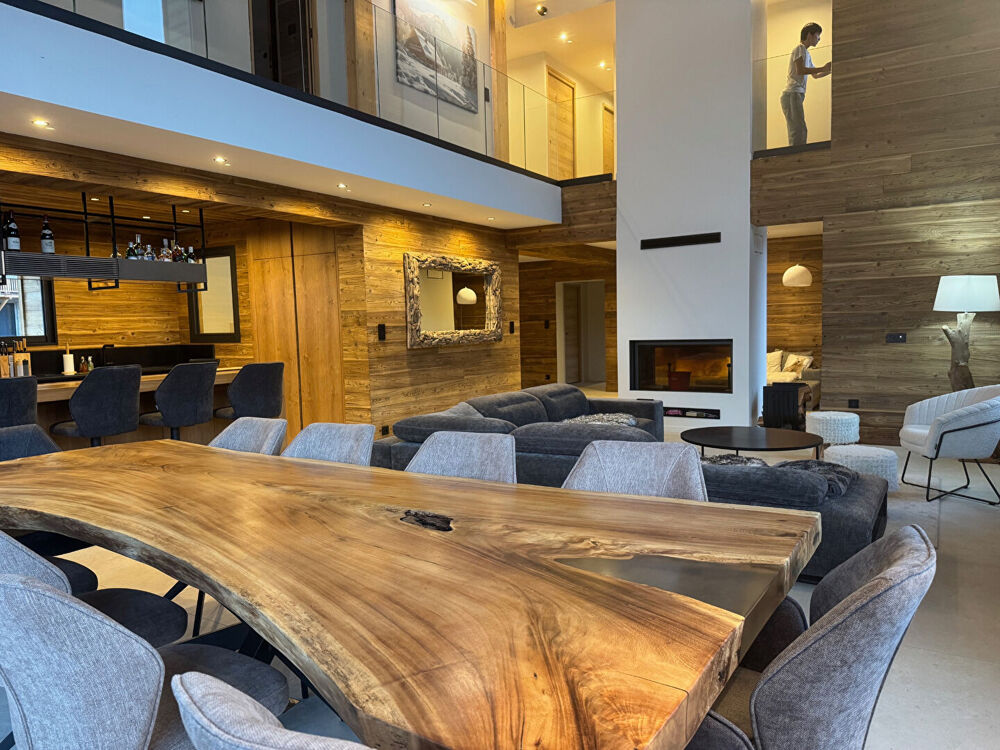   Chalet 15 + personnes   6 chambres  800 la nuit 