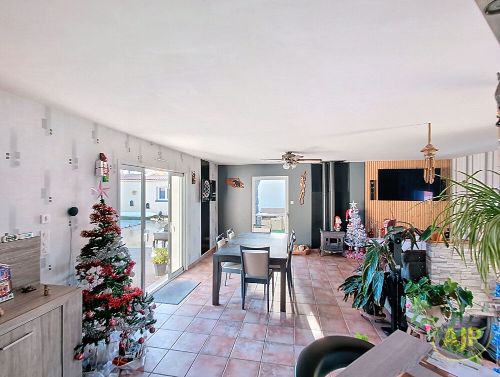 Maison Vieillevigne 6 pièces 122 m²