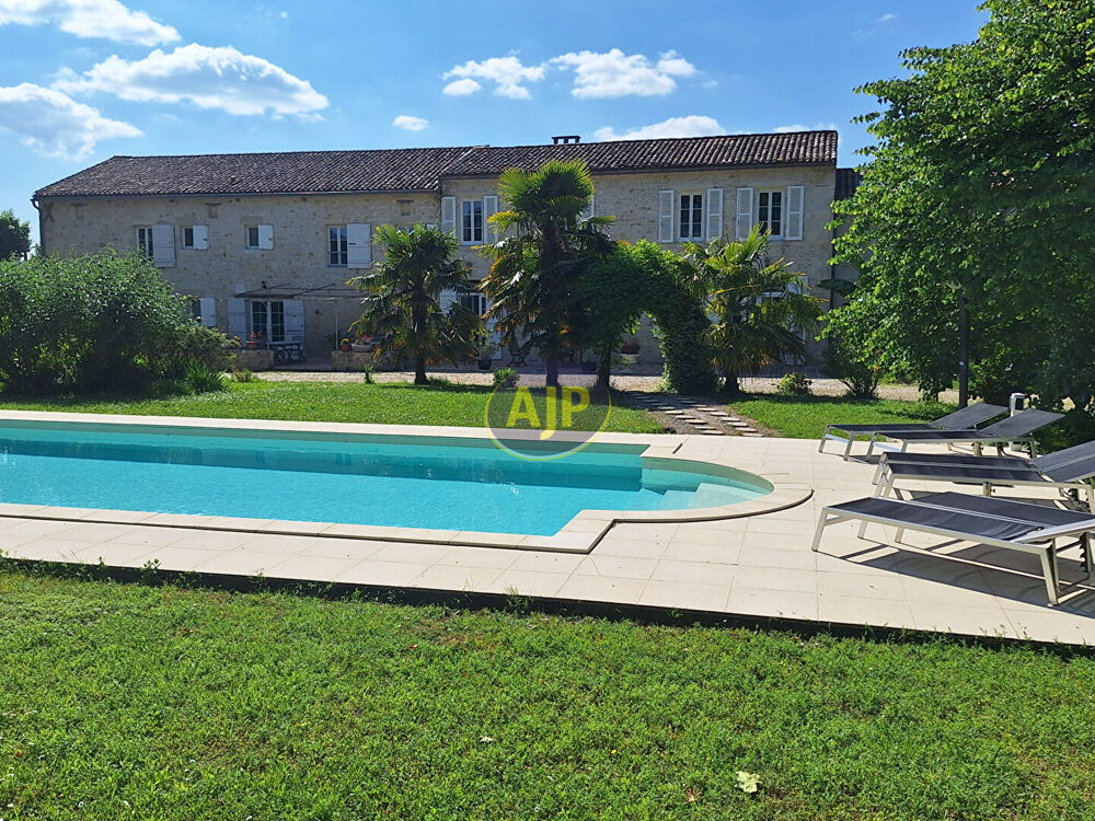 Maison Lesparre Medoc 540 m2