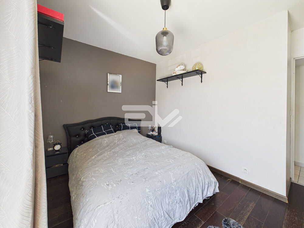 Vente Appartement Bel appartement avec grande terrasse secteur CLAIRMARAIS sans vis-à-vis et garage fermé Reims