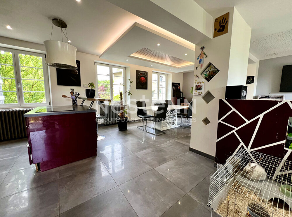 BAR LE DUC : Maison familiale mitoyenne de 110 m² , 5 pièces, 3 chambres, proche lycée