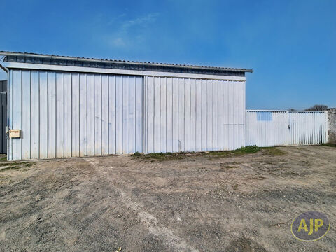 Local d'activit&eacute; Montaigu Vendee 100 m2 182000 85600 Montaigu vendee