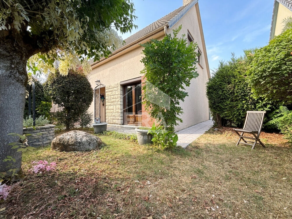 Vente Maison Maison Brie Comte Robert 6 pièces 161 m². Brie comte robert