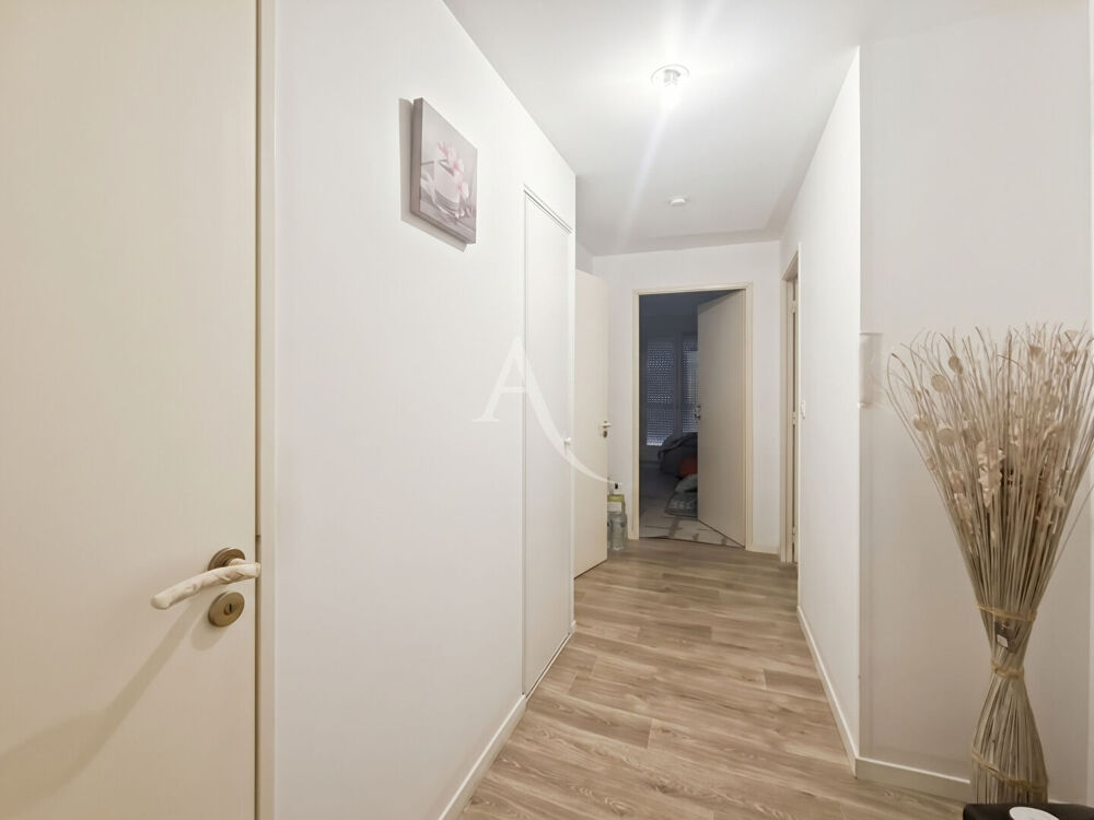 APPARTEMENT 3 PIÈCES AVEC LOGGIA ET PARKING PROCHE GARE