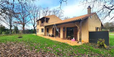   SAINT SAUVANT - MAISON - 4 CHAMBRES - DOUBLE GARAGE Maison - 6 pi�ce(s) - 175 m�