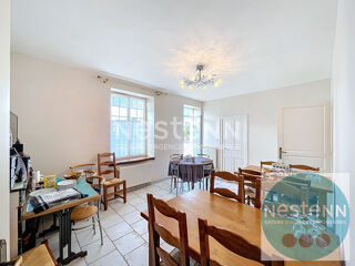  Maison � vendre 9 pi�ces 318 m�