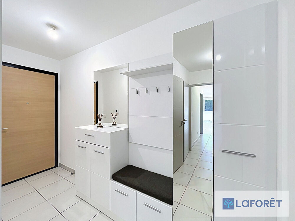 Location Appartement Appartement Saint Genis Pouilly 3 pièce(s) 78.65 m2 Saint genis pouilly