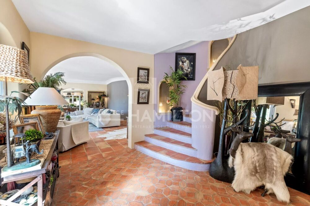 Maison – Roquefort-les-Pins, Domaine du Val Riant, Alpes-Maritimes - Plus