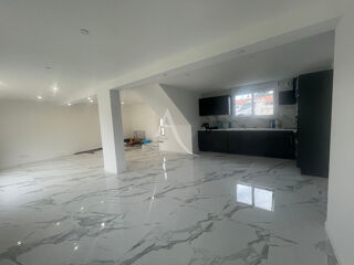  Maison  louer 6 pices 132 m