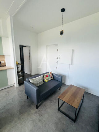 Appartement à louer 2 pièces 40 m²