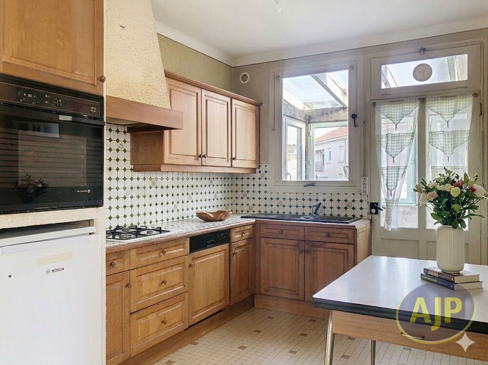 Maison familiale évolutive avec jardin en plein centre de Cholet - 4 pièces 80.20m2