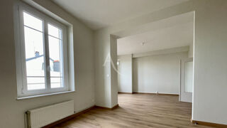  Appartement à louer 3 pièces 79 m²