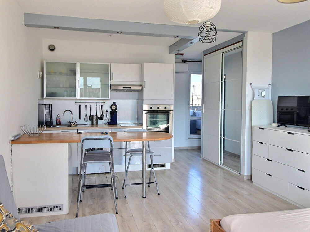 Location Appartement Appartement T1 à louer au 5ème étage en plein centre-ville d'Avignon Avignon