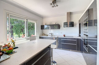  Maison à vendre 9 pièces 335 m²