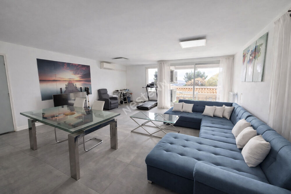 Vente Appartement Appartement 3 pièces à vendre avec vue mer à Toulon - Rare sur le marché ! Toulon