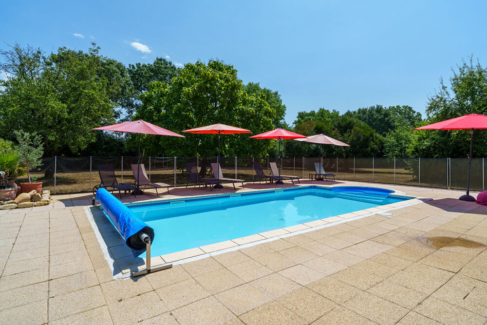 à vendre  Maison Chef-Boutonne (79110)