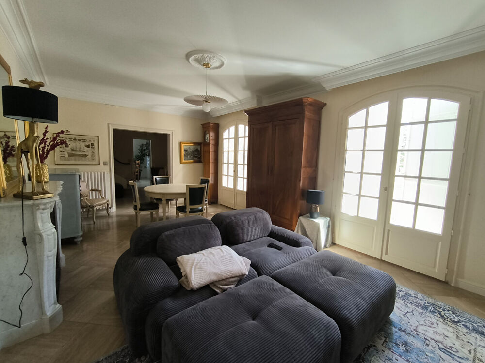 Vente Maison Pavillon type Ile de France sur grand parc arboré de 4000 M2 . Mirepoix  . Mirepoix