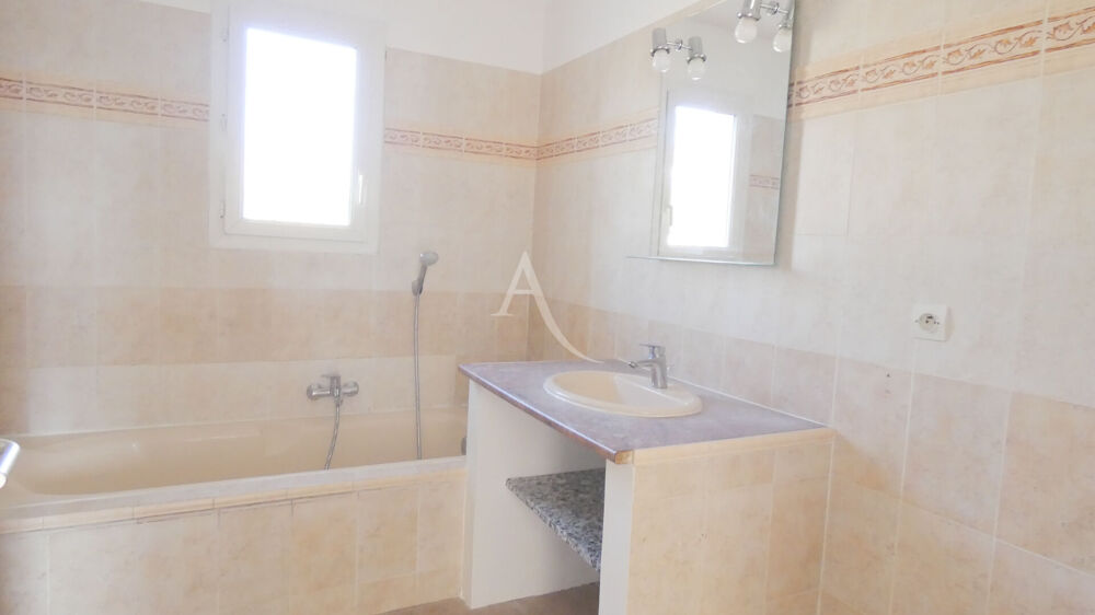 Location Maison Maison  Pierrefeu, 4 chambres 127 m2 1500 m² de terrain Pierrefeu du var