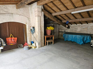  Remise / Grange à vendre 3 pièces 700 m²