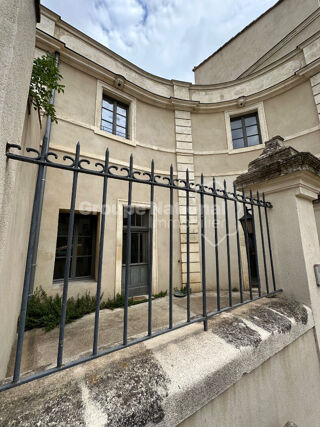 Maison à louer 7 pièces 140 m²