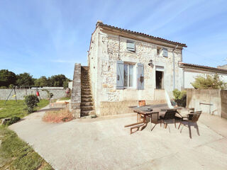  Maison  vendre 2 pices 50 m Les essards
