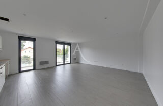  Appartement à louer 3 pièces 72 m²