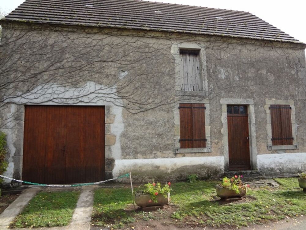 Vente Maison Longre T4 sur un terrain de 1790 m  proche fort de Tronais Braize