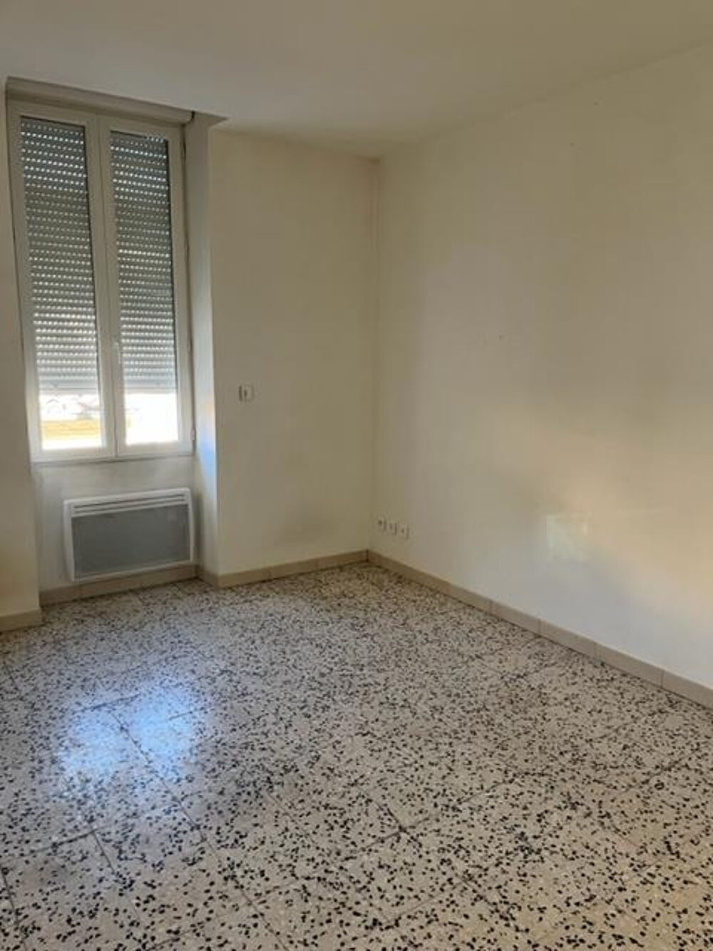 Location Appartement PROCHE MONT DUPLAN P2  36.66 M² TRES AJOURÉ Nimes