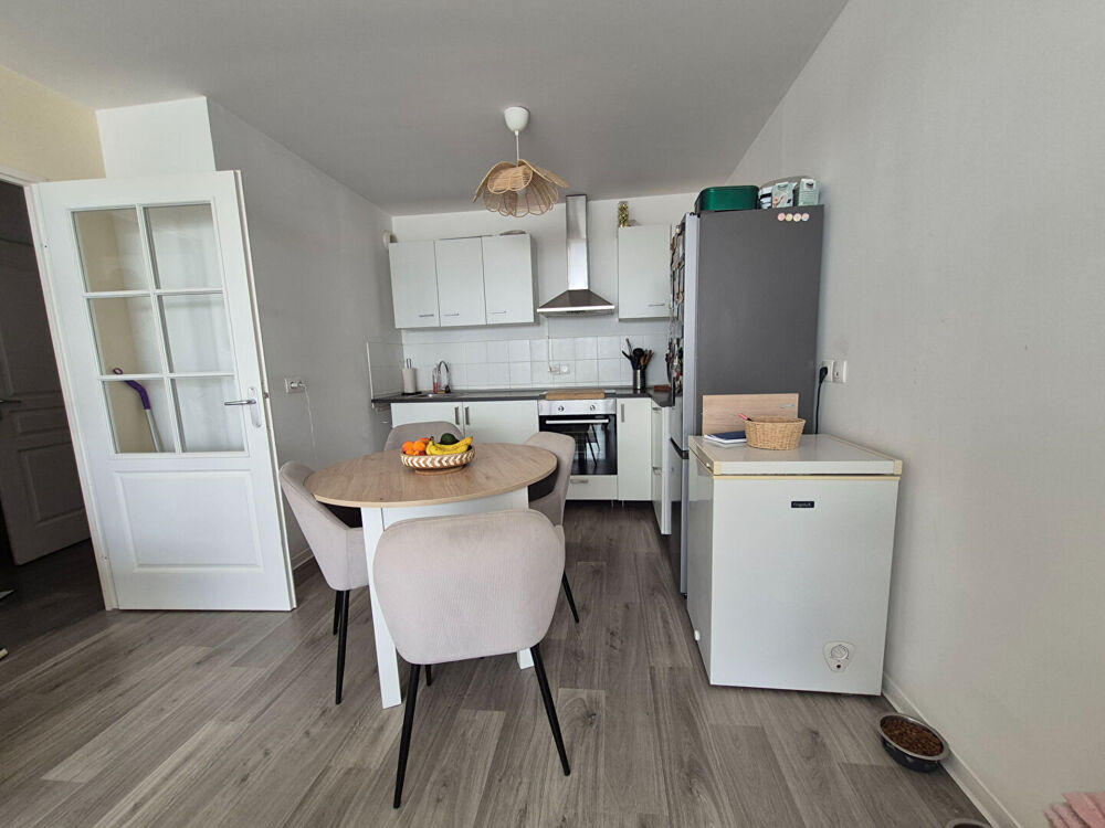 Appartement Lens 2 pièce(s) 44 m2 avec place de parking +local vélo+balcon.