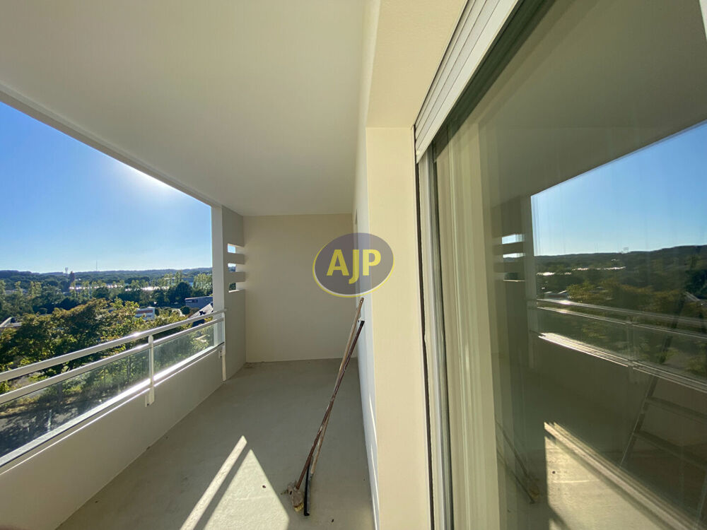 Location Appartement Appartement  lumineux 3 pièce(s)  dans belle résidence  sécurisée Pontivy